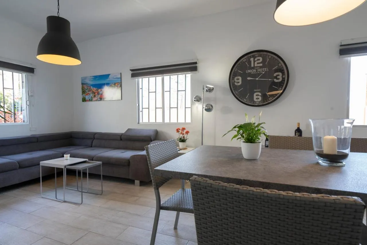 Spacious House With Huge Terrace Facing The Sea Bocacangrejo 0*,