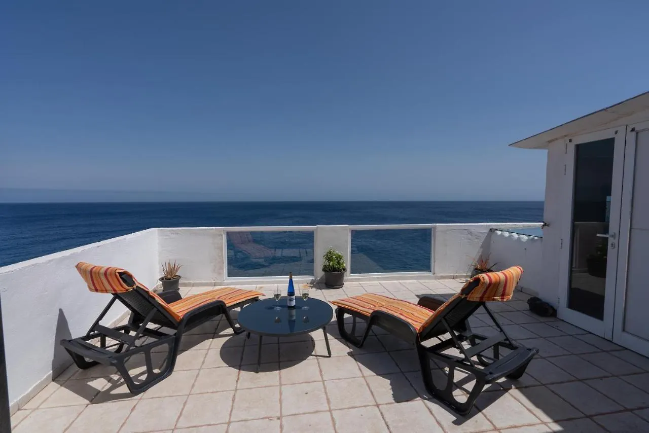 Spacious House With Huge Terrace Facing The Sea Bocacangrejo